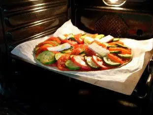 Tarte fine aux tomates et courgettes