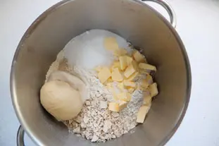 Pâte levée feuilletée (pâte à croissants) : Photo de l'étape 2