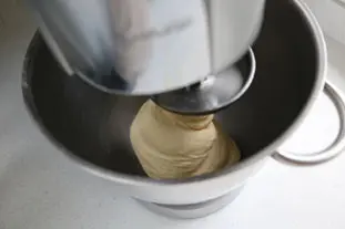 Pâte levée feuilletée (pâte à croissants) : Photo de l'étape 3