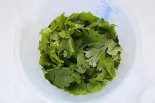 Pesto coriandre-cajou : Photo de l'étape 2