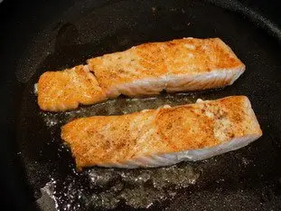 Saumon grillé à la crème de mâche : Photo de l'étape 11