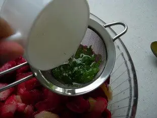 Salade de pêches à la menthe : Photo de l'étape 6