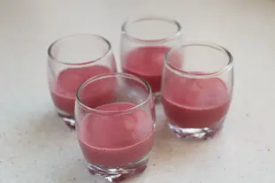 Verrine cassis et marrons : Photo de l'étape 3