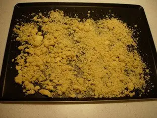 Panna cotta au cassis et croustillant de crumble : etape 25