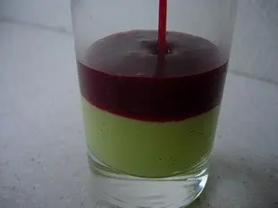 Verrine cassis, vanille et citron vert : Photo de l'étape 9