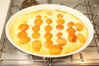 Clafoutis aux abricots et crème d'amandes