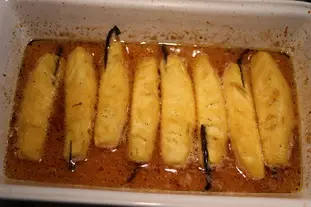 Ananas Victoria confit au miel et aux épices : Photo de l'étape 6