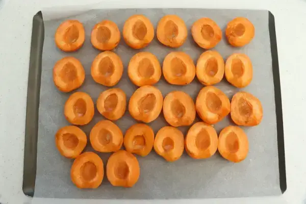 Abricots rôtis à la verveine