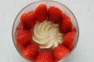 Verrines fraises-kiwis crème de mascarpone : Photo de l'étape 6