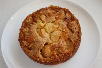 Gâteau aux pommes caramélisées d'Antoinette