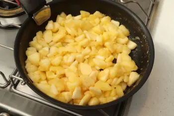 Gateau moelleux aux pommes et aux amandes : Étape 10