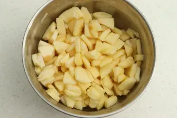 Gateau moelleux aux pommes et aux amandes : Étape 8