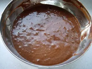 Mi-cuit au chocolat et coulis de framboises : Photo de l'étape 13