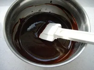 Mi-cuit au chocolat et coulis de framboises : Photo de l'étape 9