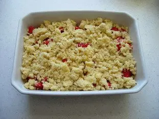 Crumble fraise-rhubarbe : Photo de l'étape 4