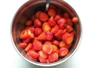 Charlotte aux fraises : Photo de l'étape 3