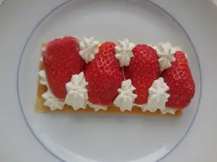 Feuilleté aux fraises express : Photo de l'étape 9