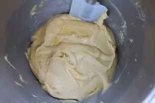 Gâteau renversé aux pommes caramélisées : Photo de l'étape 3