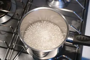 Gâteau renversé aux pommes caramélisées : Photo de l'étape 4