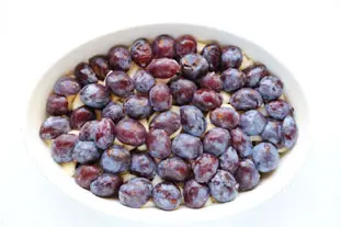 Clafoutis crémeux aux prunes et poires : Photo de l'étape 4