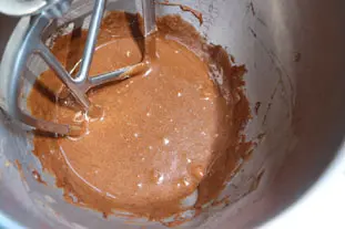 Cake moelleux au chocolat : etape 25