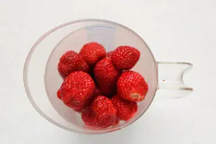 Sorbet fraises et menthe : Photo de l'étape 1