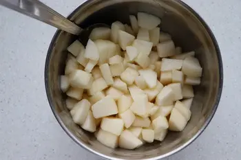Riz au lait aux châtaignes et poires pochées : Photo de l'étape 9