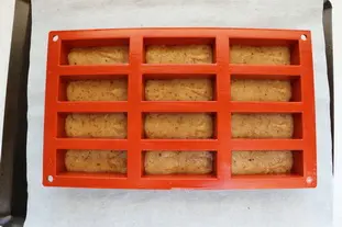 Financiers noisettes et griottines : Photo de l'étape 6