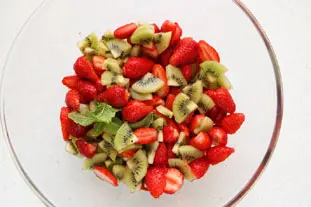 Salade fraises et kiwi : Photo de l'étape 3