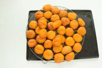 Tarte sablée aux abricots doux et romarin