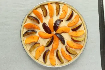 Tarte de fin d'été, prunes et abricots : etape 25