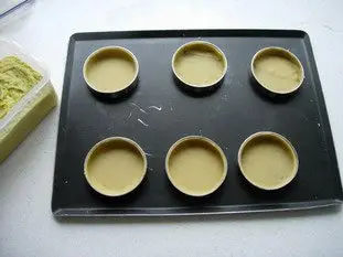 Tartelettes pistache-griottines : Photo de l'étape 1