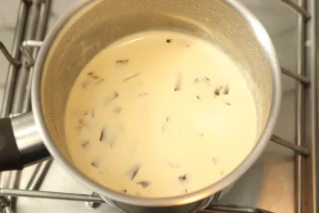 Poires rôties et mousse mascarpone à la verveine : Étape 1