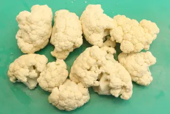 Purée de chou-fleur au saumon et épinards : Étape 1