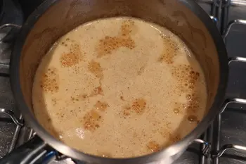 Gratin de pommes de terre aux morilles et vin jaune