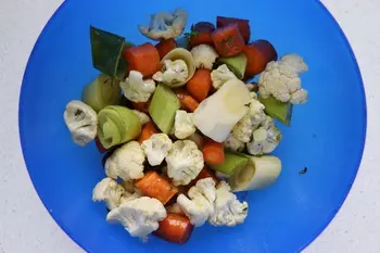 Légumes rôtis au thym, sauce verte