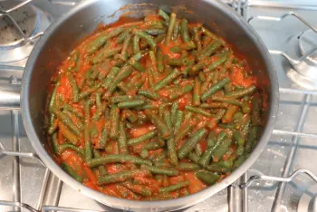 Haricots verts à la tomate et au cheddar