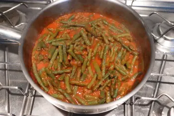 Haricots verts à la tomate et au cheddar