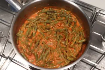 Haricots verts à la tomate et au cheddar