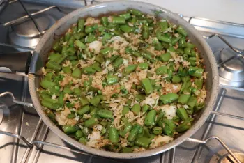 Petits pois nouveaux au pesto