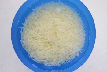 Scarpaccia pommes de terre et oignon : Étape 2