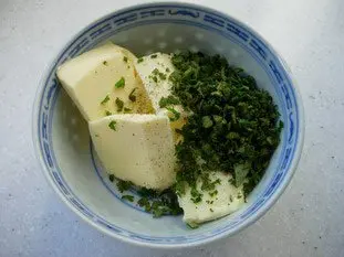 Pommes de terre au four, beurre ou crème aux herbes : Photo de l'étape 2