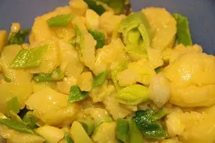 Salade tiède de poireaux et pommes de terre : etape 25