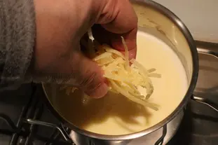 Oeufs pochés aux épinards et lait de Comté : Photo de l'étape 4