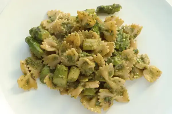 Farfalle aux asperges vertes