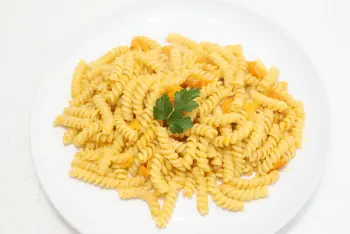 Voir cette recette Pâtes aux tomates cerises et aux herbes