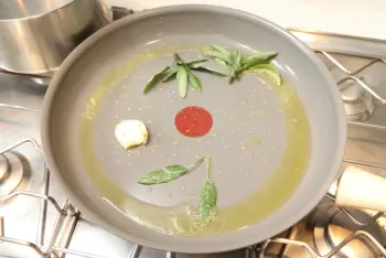 Pâtes aux tomates cerises et aux herbes : Étape 2