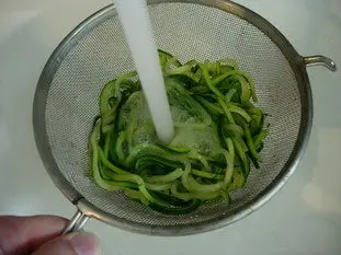 Tagliatelles et spaghetti de courgettes façon carbonara : Photo de l'étape 6
