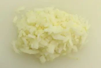 Riz sauté au poulet et oignon nouveau : Étape 1