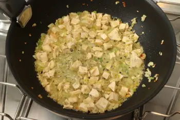 Riz sauté au poulet et oignon nouveau : Étape 6